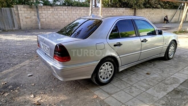 Mercedes C 220 1999, 363,441 km - 2.2 l - Bərdə