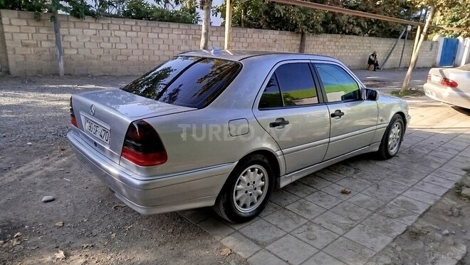Mercedes C 220 1999, 363,441 km - 2.2 l - Bərdə