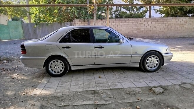 Mercedes C 220 1999, 363,441 km - 2.2 l - Bərdə