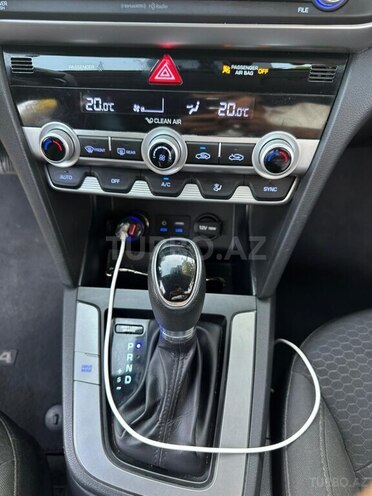 Hyundai Elantra 2020, 98,000 km - 2.0 l - Lənkəran