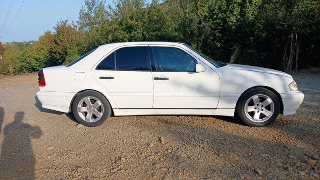 Mercedes C 180 1997, 450,000 km - 1.8 l - Lənkəran