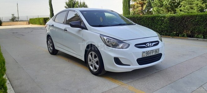 Hyundai Accent 2013, 227,856 km - 1.4 л - Tovuz