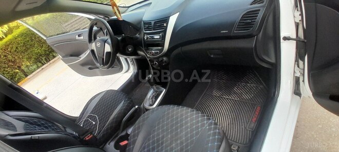 Hyundai Accent 2013, 227,856 km - 1.4 л - Tovuz