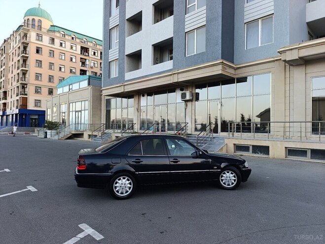 Mercedes C 180 1999, 407,000 km - 1.8 л - Sumqayıt