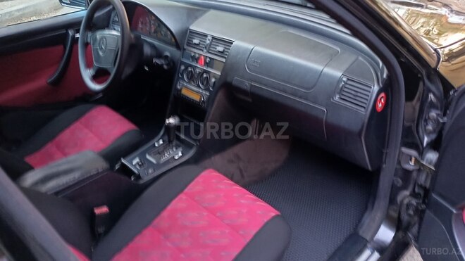 Mercedes C 220 1998, 270,000 km - 2.2 l - Bakı