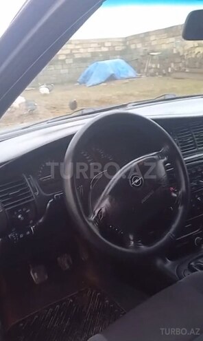 Opel Vectra 1996, 300,000 km - 1.8 l - Masallı