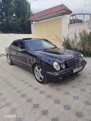 Mercedes E 240 2001, 302,000 km - 2.4 l - Qazax