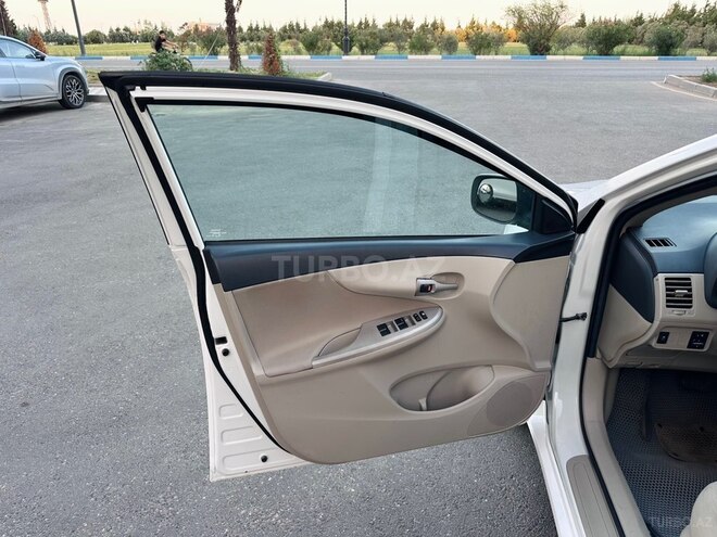 Toyota Corolla 2013, 132,000 km - 1.8 l - Sumqayıt