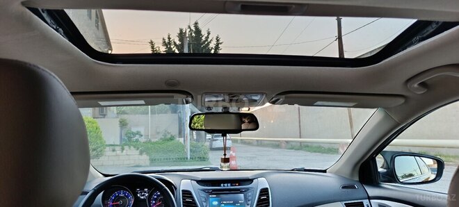 Hyundai Elantra 2015, 120,392 km - 1.8 l - Bakı