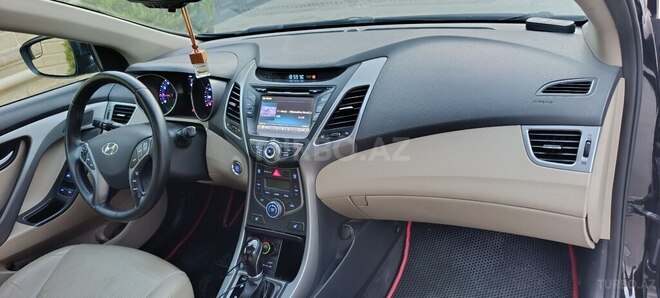 Hyundai Elantra 2015, 120,392 km - 1.8 l - Bakı
