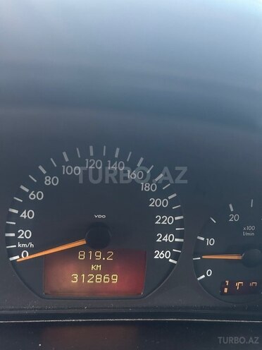 Mercedes E 270 2001, 310,000 km - 2.7 л - Gəncə