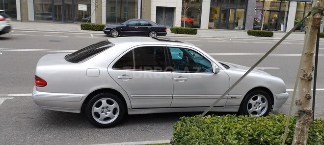 Mercedes E 270 1999, 384,000 km - 2.7 l - Bakı