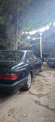Mercedes E 230 1997, 341,400 km - 2.3 l - Bakı