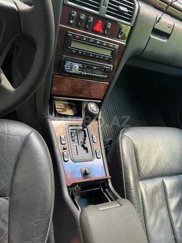 Mercedes E 230 1996, 345,000 km - 2.3 л - Qazax