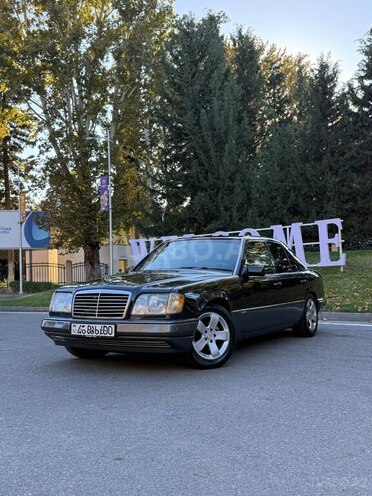 Mercedes E 220 1994, 500,000 km - 2.2 l - Mingəçevir