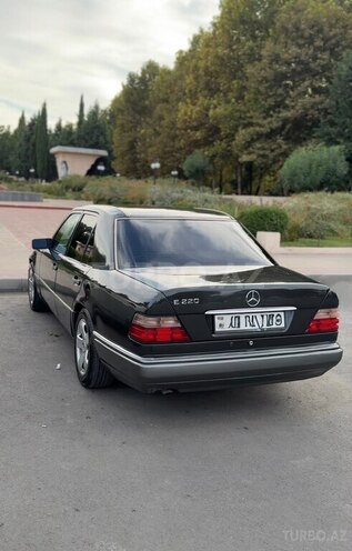 Mercedes E 220 1994, 500,000 km - 2.2 l - Mingəçevir