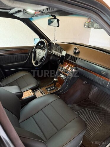 Mercedes E 220 1994, 500,000 km - 2.2 l - Mingəçevir