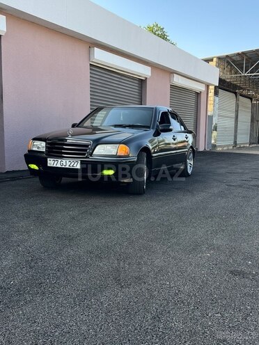 Mercedes C 200 1999, 250,000 km - 2.0 l - Göygöl
