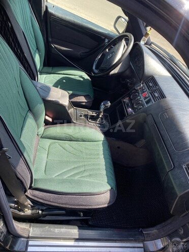 Mercedes C 200 1999, 250,000 km - 2.0 l - Göygöl