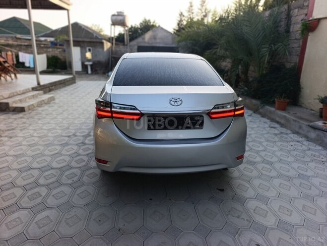 Toyota Corolla 2016, 203,000 km - 1.6 l - Bakı