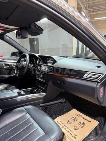 Mercedes E 250 2016, 181,555 km - 2.1 л - Sumqayıt