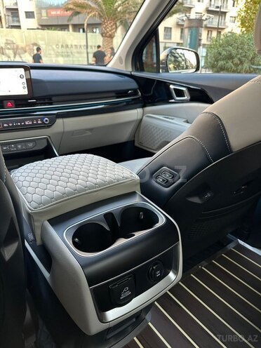 Kia Carnival 2024, 16,000 km - 1.6 l - Bakı