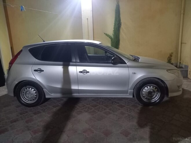 Hyundai i30 2010, 400,000 km - 1.4 л - Bakı