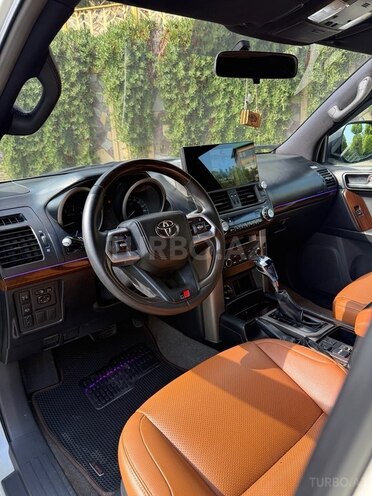 Toyota Land Cruiser Prado 2010, 282,000 km - 2.7 л - Bakı