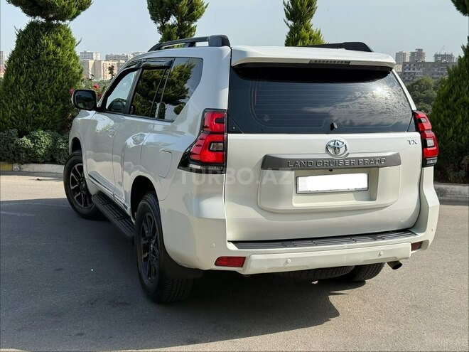 Toyota Land Cruiser Prado 2010, 282,000 km - 2.7 л - Bakı