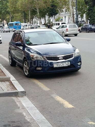 Kia Ceed 2009, 244,256 km - 1.4 л - Göygöl