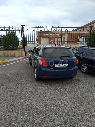 Kia Ceed 2009, 244,256 km - 1.4 л - Göygöl