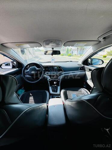 Hyundai Elantra 2016, 198,474 km - 2.0 л - Göygöl