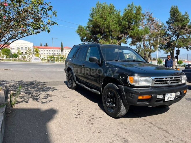 Nissan Pathfinder 1999, 225,000 km - 3.3 l - 