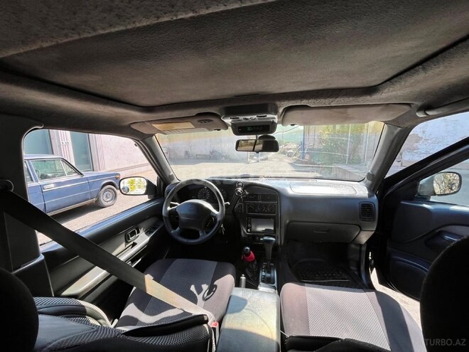 Nissan Pathfinder 1999, 225,000 km - 3.3 l - 