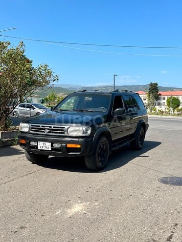 Nissan Pathfinder 1999, 225,000 km - 3.3 l - 