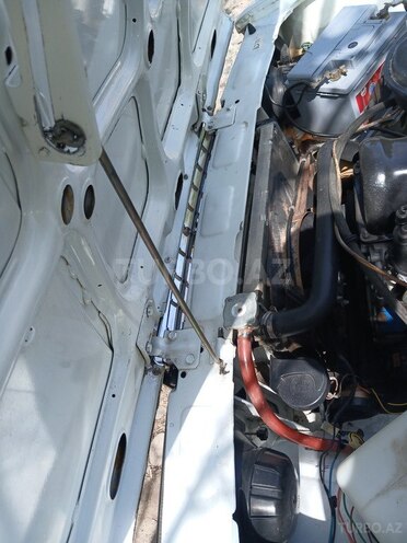 LADA (VAZ) 2107 2001, 96,000 km - 1.6 l - Salyan