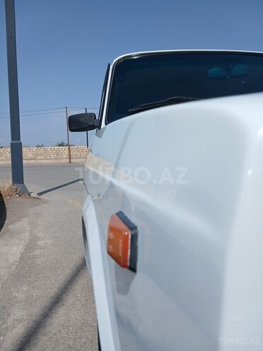 LADA (VAZ) 2107 2001, 96,000 km - 1.6 l - Salyan