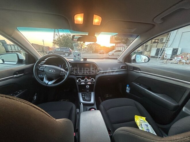Hyundai Elantra 2019, 144,680 km - 2.0 l - Bakı