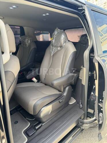 Kia Carnival 2024, 11,500 km - 1.6 l - Bakı