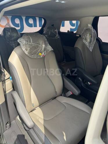 Kia Carnival 2024, 11,500 km - 1.6 l - Bakı