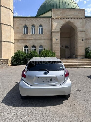 Toyota Aqua 2017, 195,000 km - 1.5 л - Bakı