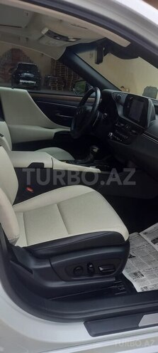 Lexus ES 300h 2025, 13,358 km - 2.5 l - Bakı