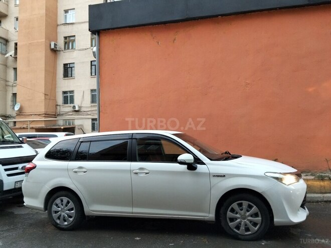 Toyota Corolla Fielder 2016, 215,560 km - 1.5 л - Bakı