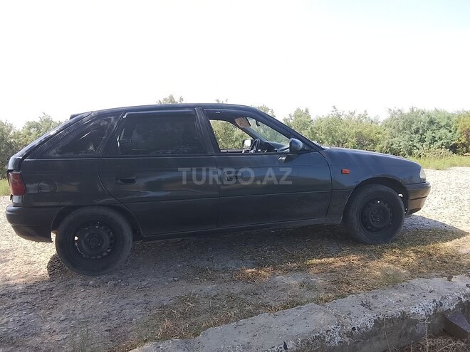 Opel Astra 1997, 250,000 km - 1.6 l - Bakı