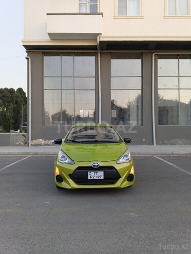 Toyota Prius C 2015, 300,000 km - 1.5 л - Xaçmaz