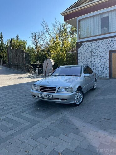 Mercedes C 220 1999, 796,104 km - 2.2 л - Sabirabad