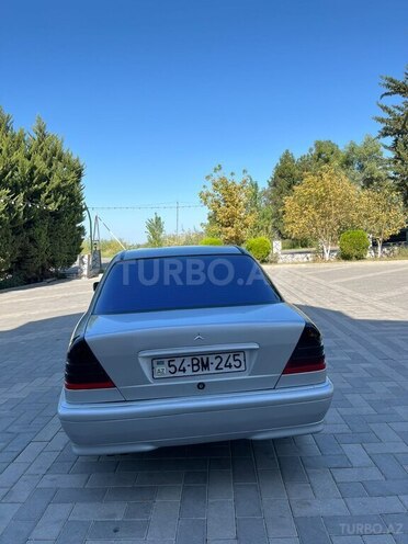 Mercedes C 220 1999, 796,104 km - 2.2 л - Sabirabad