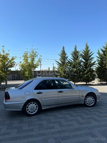 Mercedes C 220 1999, 796,104 km - 2.2 л - Sabirabad