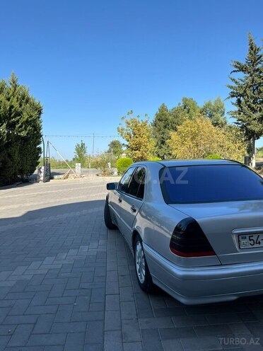 Mercedes C 220 1999, 796,104 km - 2.2 л - Sabirabad