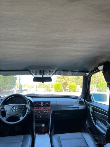 Mercedes C 220 1999, 796,104 km - 2.2 л - Sabirabad